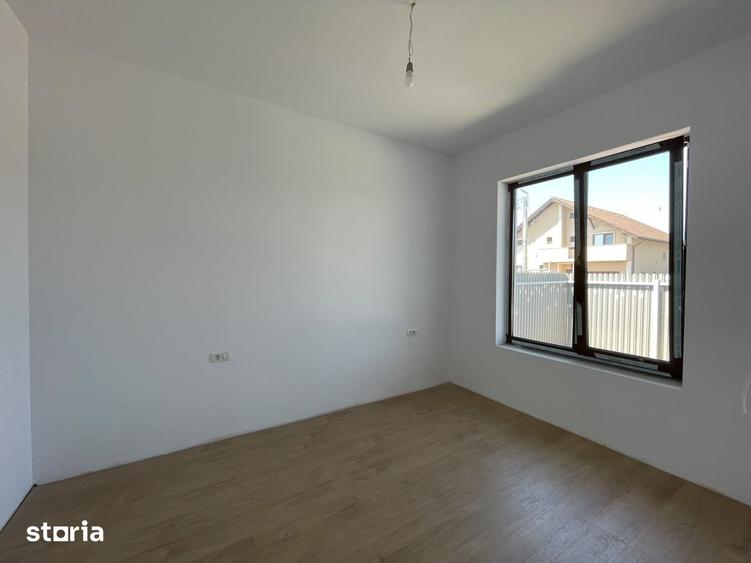 Casă cu 4 camere cu Teren 325 Mp în Moșnița Nouă
