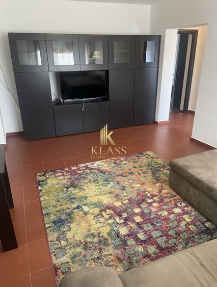 Apartament cu 3 camere decomandat, mobilat în Victoriei