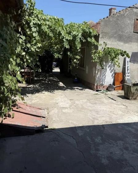 Casă cu 4 camere în Gura Văii