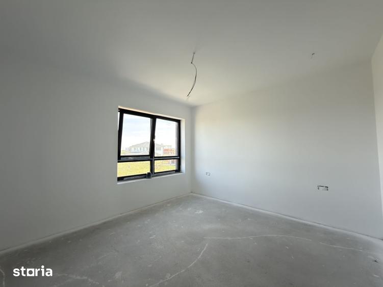 Casă cu 5 camere cu Teren 277.5 Mp în Bucovina