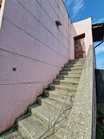 Spațiu comercial, de 150 mp, în Gătaia