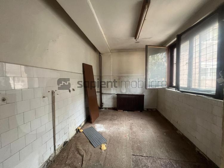 Spațiu comercial, de 210 mp, în Dacia
