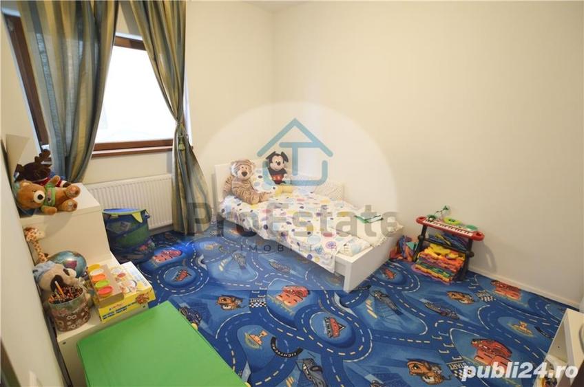 Apartament cu 3 camere decomandat în Otopeni