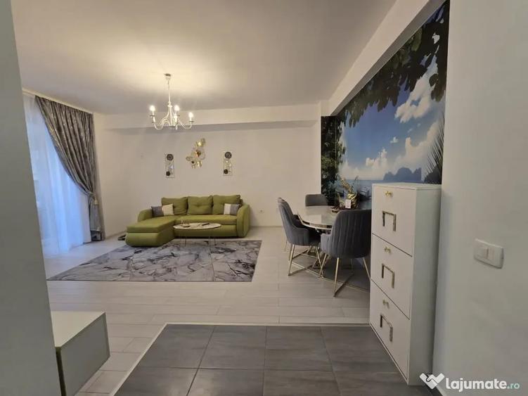 Apartament cu 2 camere decomandat în Roșu
