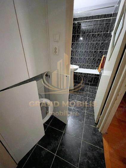 Apartament cu 2 camere semidecomandat, mobilat în Olimpia-Stadion