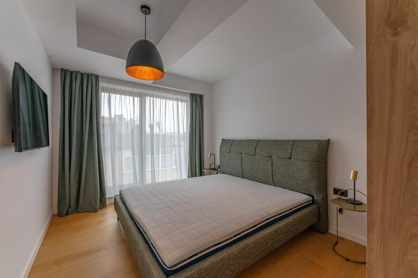 Apartament cu 3 camere decomandat, mobilat în Central
