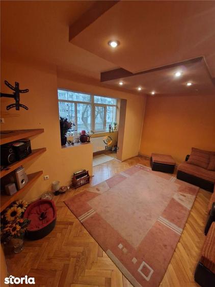 Apartament cu 4 camere decomandat în Circumvalațiunii