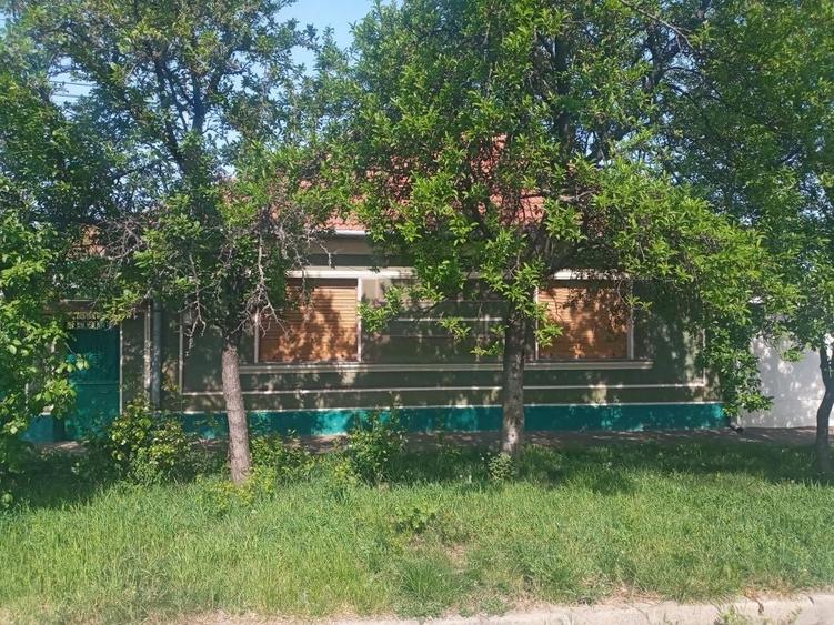 Casă cu 4 camere în Iosia