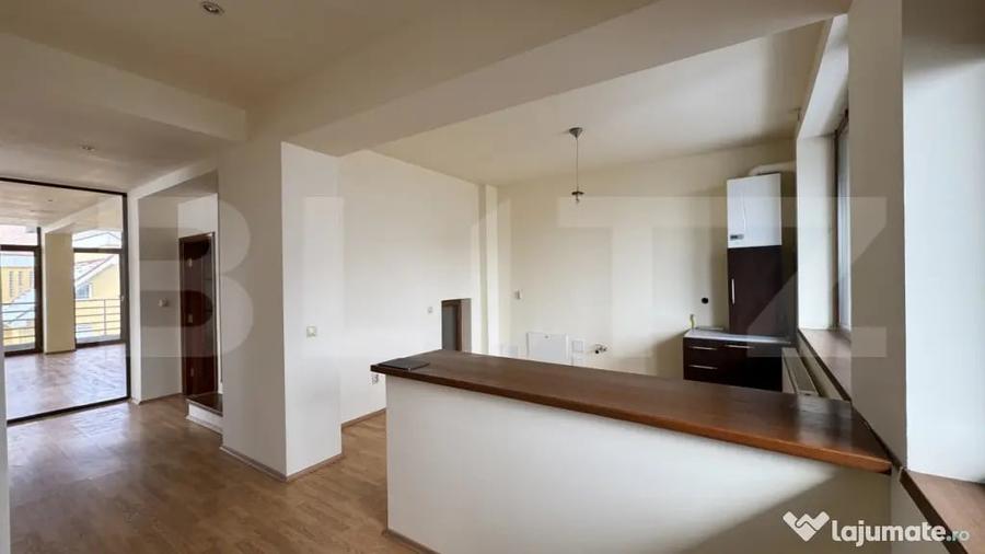 Apartament cu 4 camere decomandat în Brazda lui Novac