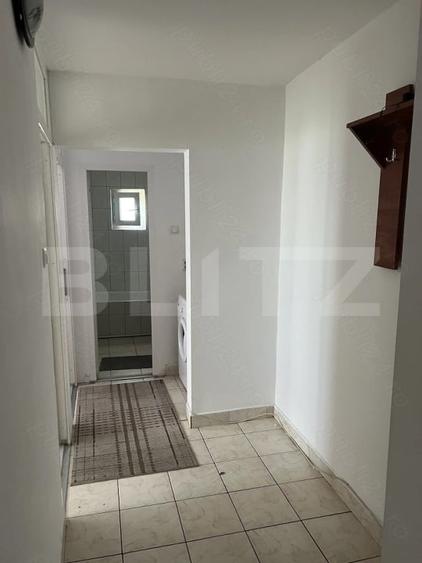 Apartament cu 3 camere decomandat, mobilat în Canta