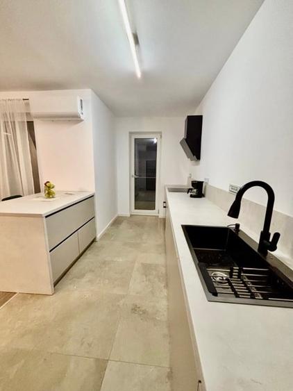 Apartament cu 2 camere decomandat, mobilat în Iris