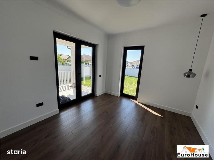 Casă cu 4 camere cu Teren 500 Mp în Central