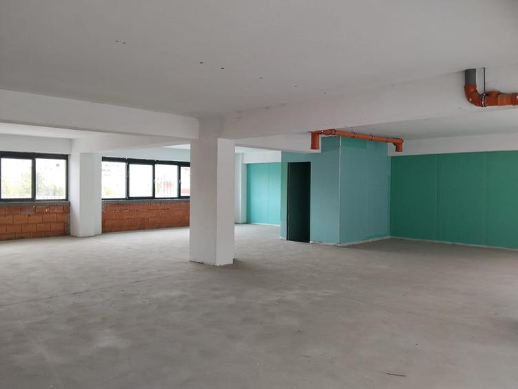 Spațiu comercial, de 74 mp, în Păcurari