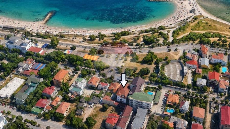 Apartament cu 3 camere, mobilat în Est