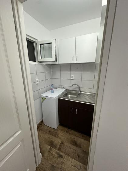 Garsonieră semidecomandată în Brâncoveanu