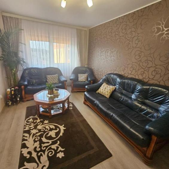 Apartament cu 2 camere decomandat în Astra