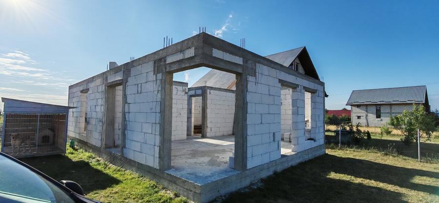 Casă individuală cu 3 camere cu Teren 1000 Mp în Berchișești