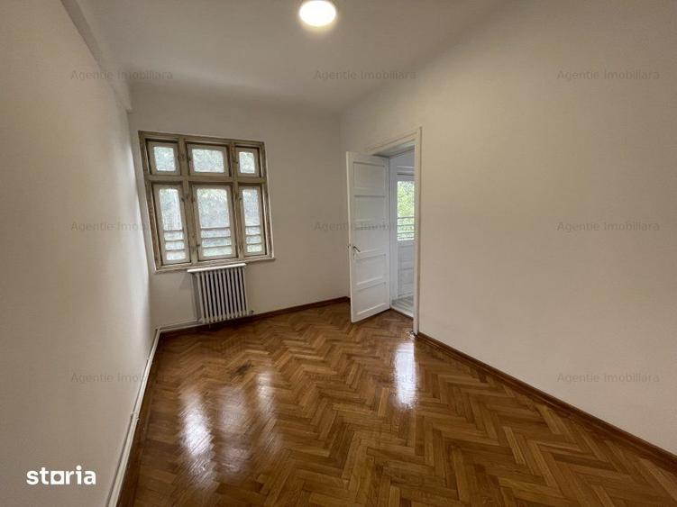 Casă cu Teren 100 Mp în Eminescu