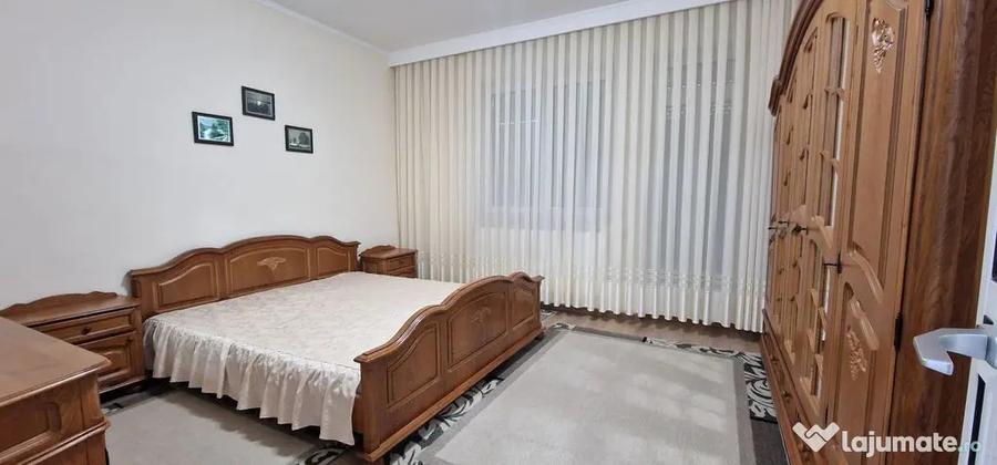 Casă cu 5 camere cu Canalizare în Coiciu