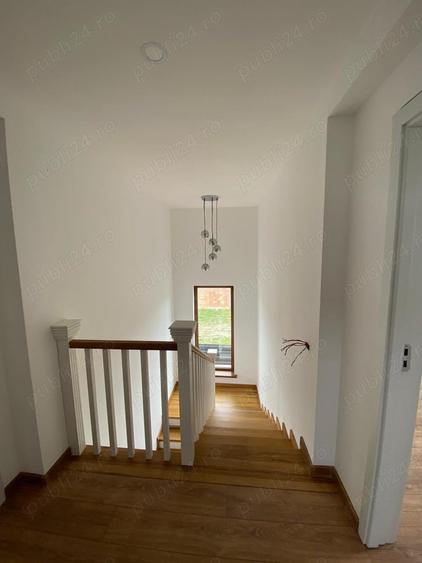 Casă cu 3 camere cu Teren 470 Mp în Central