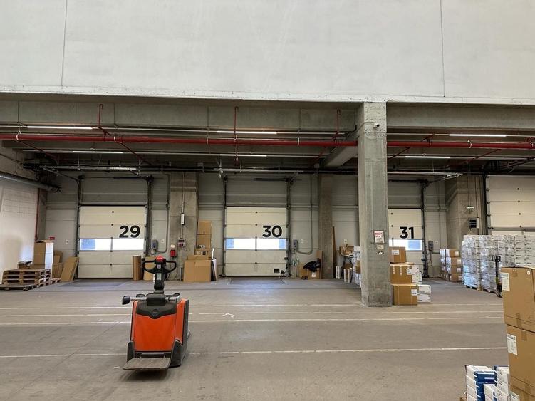 Spațiu industrial, de 850 mp, în Dragomirești-Deal