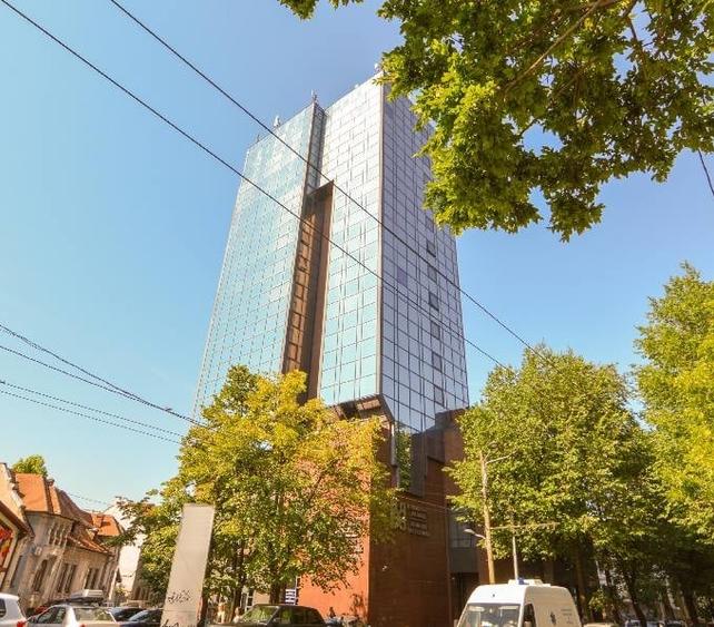 Birou, de 200 mp, în Universitate