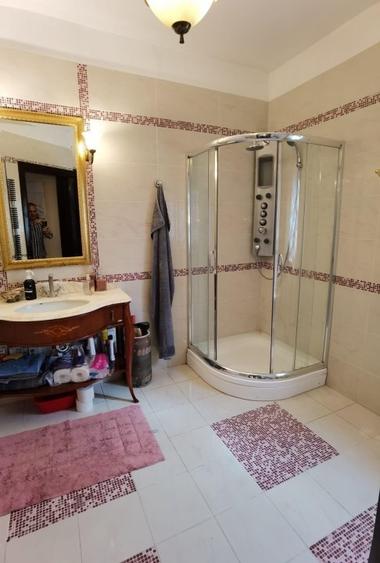 Casă cu 5 camere cu Canalizare în Iancu Nicolae