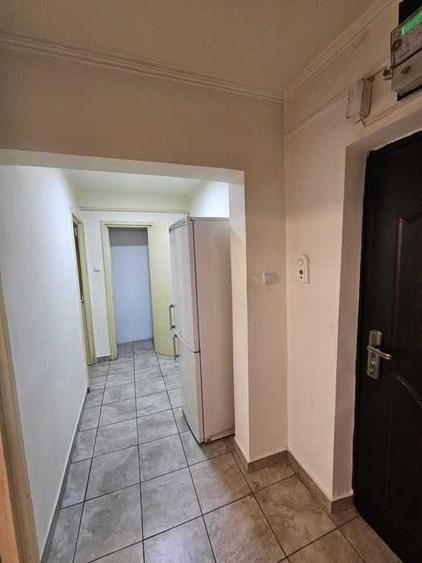 Garsonieră decomandată în Prundu
