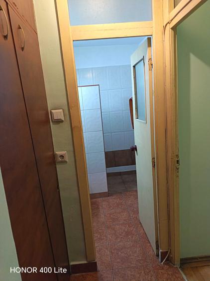 Apartament cu 4 camere decomandat în Mihai Bravu
