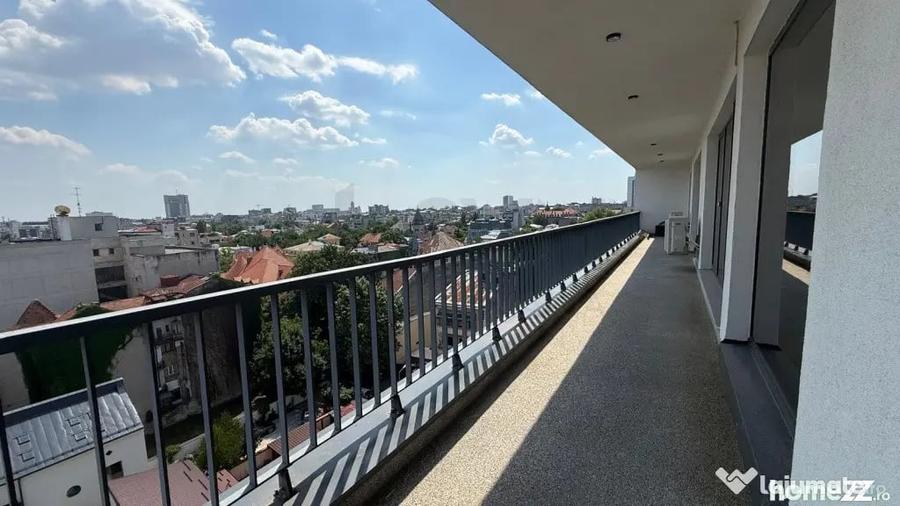 Apartament cu 4 camere semidecomandat în Dacia