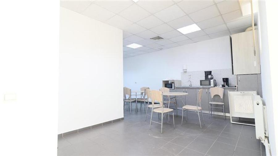 Birou, de 476 mp, în Podul de Piatră