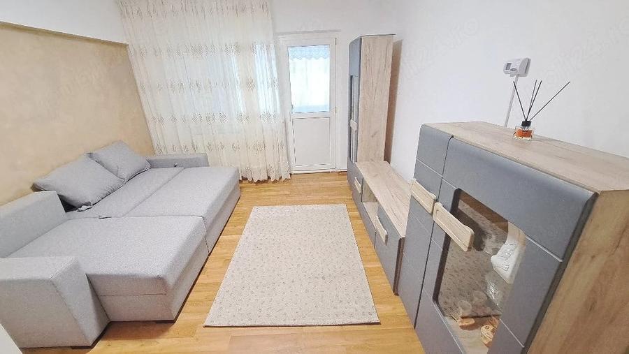 Garsonieră decomandată în Central