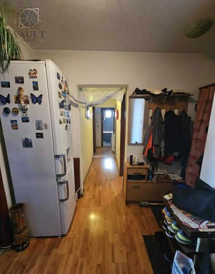 Apartament cu 3 camere decomandat în Dristor