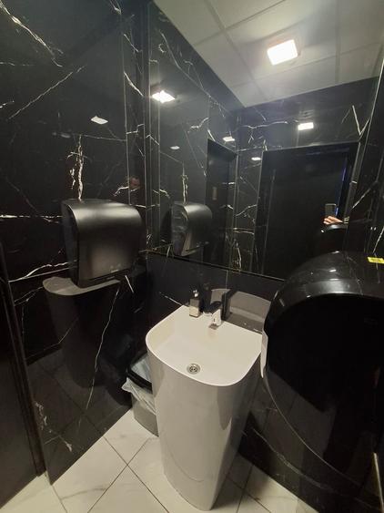 Spațiu comercial, de 330 mp, în Central