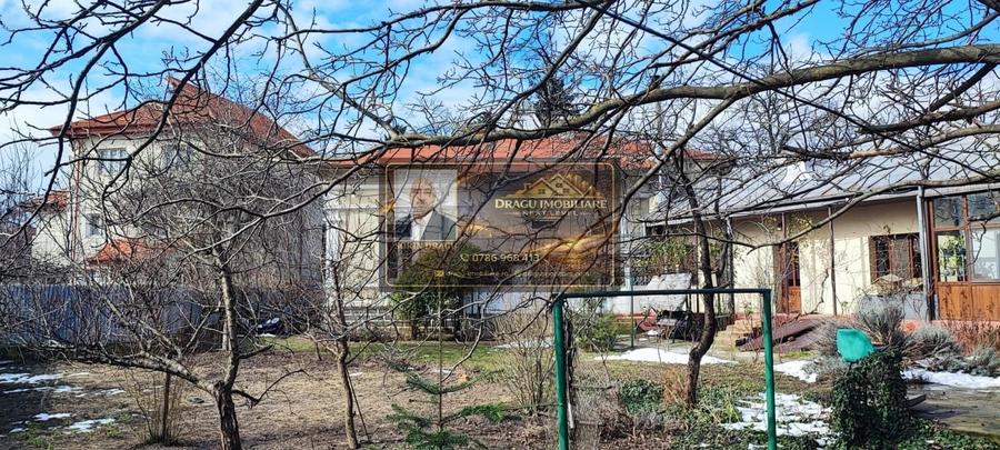 Spațiu comercial, de 300 mp, în Central