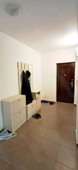 Apartament cu 2 camere semidecomandat în Mărăști