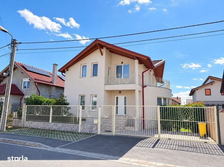 Casă cu 4 camere cu Teren 250 Mp în Central