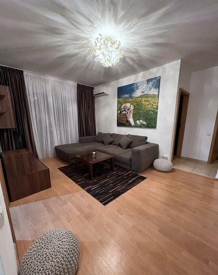 Apartament cu 2 camere decomandat în Titan