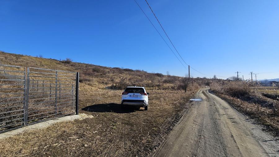 Teren agricol extravilan de 5665 mp, în Iris