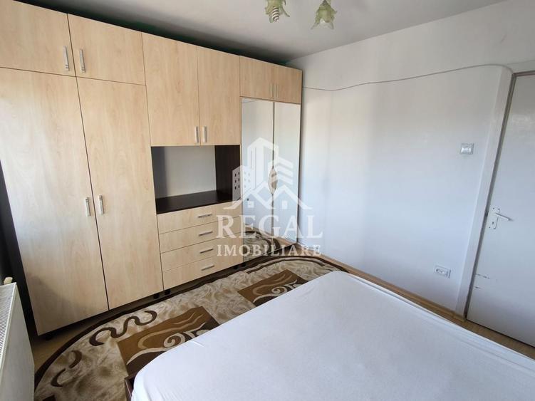 Apartament cu 2 camere semidecomandat, mobilat în Central
