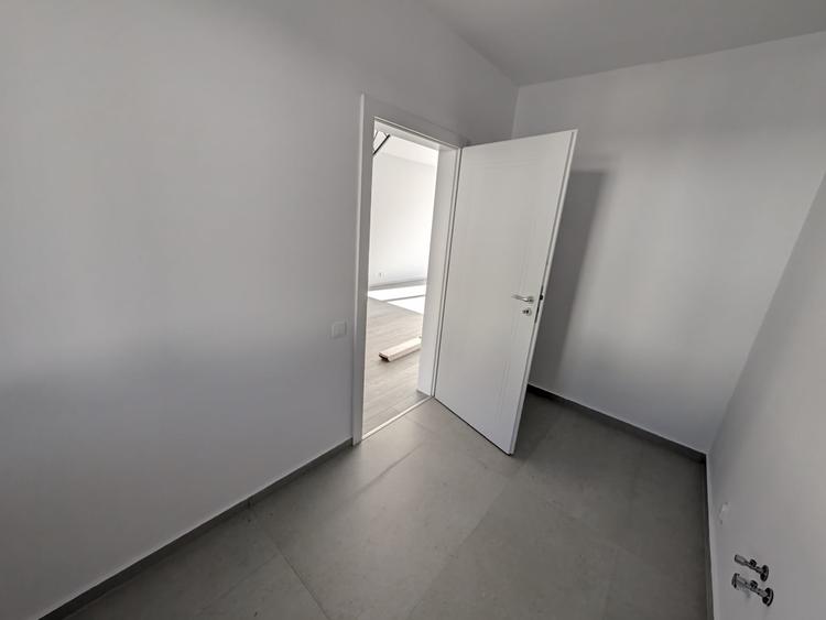 Casă cu 3 camere cu Canalizare în Otopeni