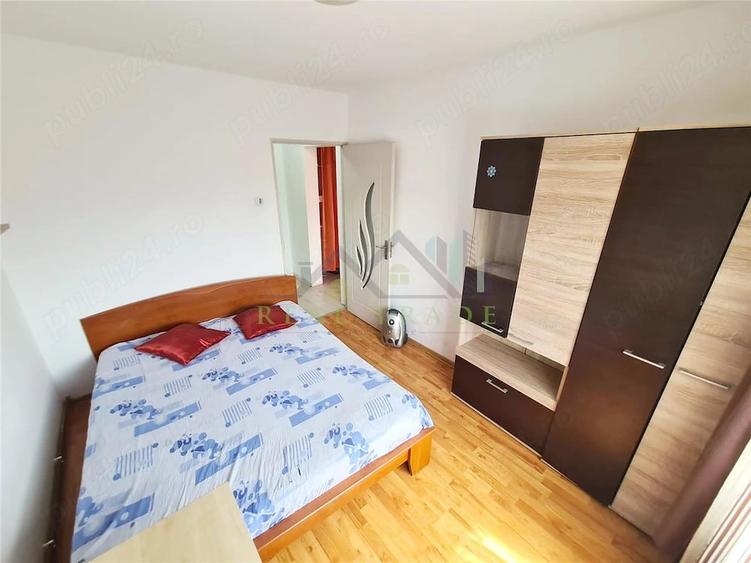 Apartament cu 3 camere decomandat în Craiter