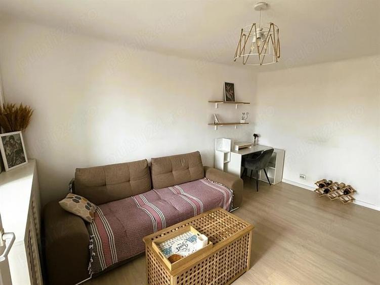 Apartament cu 2 camere decomandat, mobilat în Rovine
