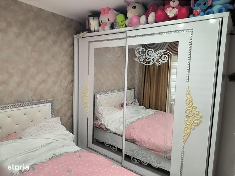 Apartament cu 3 camere, mobilat în Central