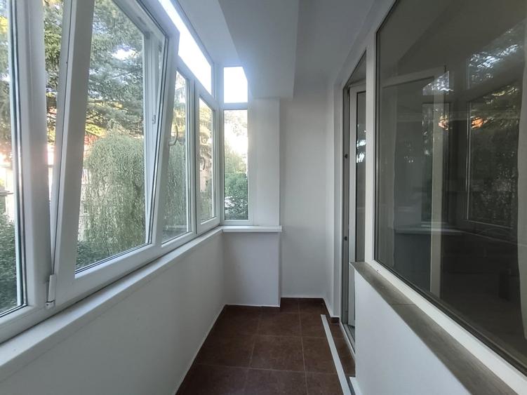 2 camere decomandat, Etaj 1 , Brașovul Vechi – Str. Simion Bărnuțiu - 14