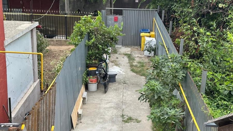 Casă cu 3 camere cu Teren 148 Mp în Colentina
