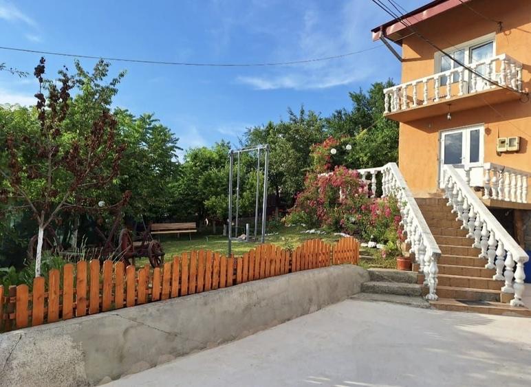 Casă cu 4 camere în Central