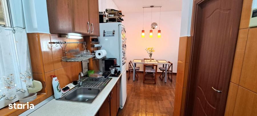 Casă cu 5 camere cu Teren 500 Mp în Central