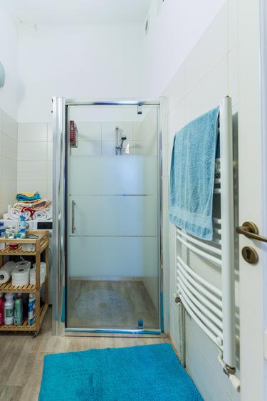 Apartament cu 2 camere semidecomandat în Banu Manta