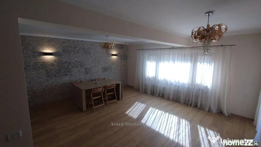 Casă cu 5 camere cu Teren 440 Mp în Valu lui Traian